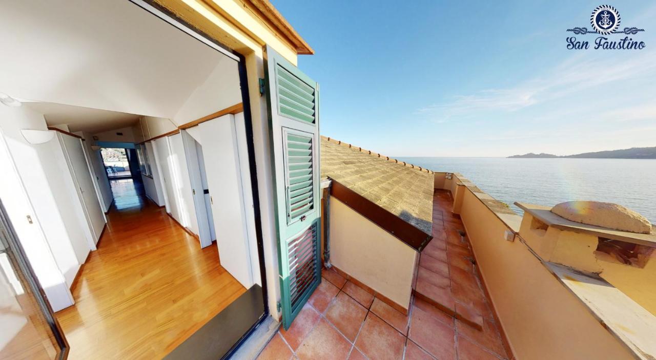 ATTICO SAN FAUSTINO 165 mq più 110 mq di terrazza- IN VILLA 700 ,VISTA MARE STREPITOSA-100 m dalla spiaggia-PARKING ESCLUSIVO-SKY,NETFLIX Rapallo Esterno foto