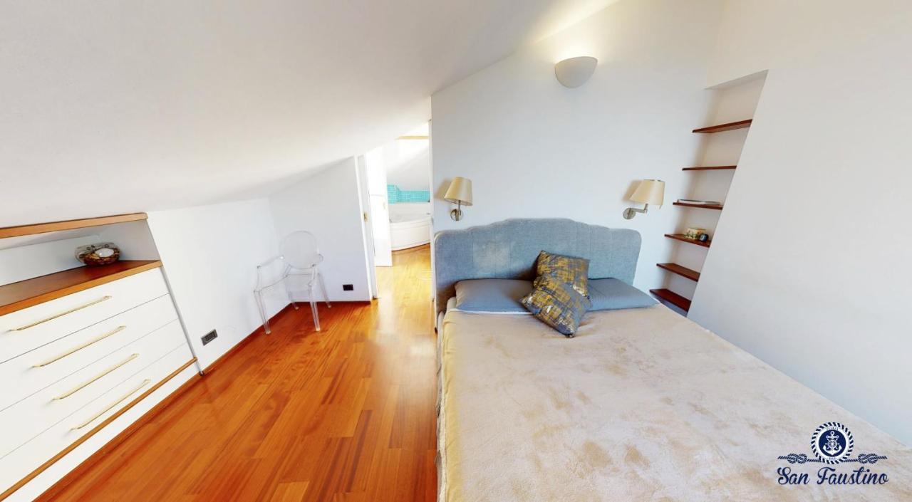 ATTICO SAN FAUSTINO 165 mq più 110 mq di terrazza- IN VILLA 700 ,VISTA MARE STREPITOSA-100 m dalla spiaggia-PARKING ESCLUSIVO-SKY,NETFLIX Rapallo Esterno foto