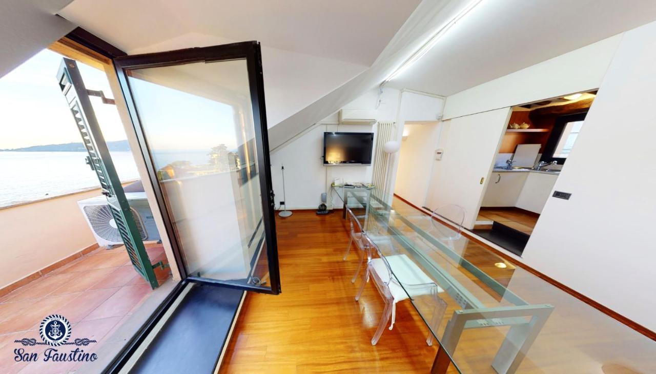 ATTICO SAN FAUSTINO 165 mq più 110 mq di terrazza- IN VILLA 700 ,VISTA MARE STREPITOSA-100 m dalla spiaggia-PARKING ESCLUSIVO-SKY,NETFLIX Rapallo Esterno foto