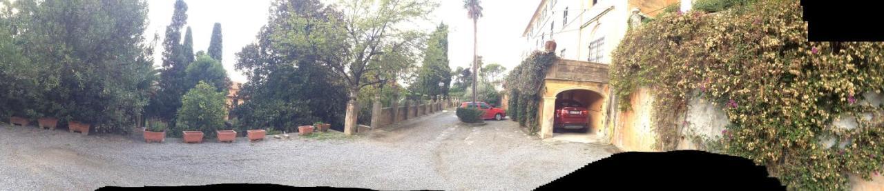 ATTICO SAN FAUSTINO 165 mq più 110 mq di terrazza- IN VILLA 700 ,VISTA MARE STREPITOSA-100 m dalla spiaggia-PARKING ESCLUSIVO-SKY,NETFLIX Rapallo Esterno foto